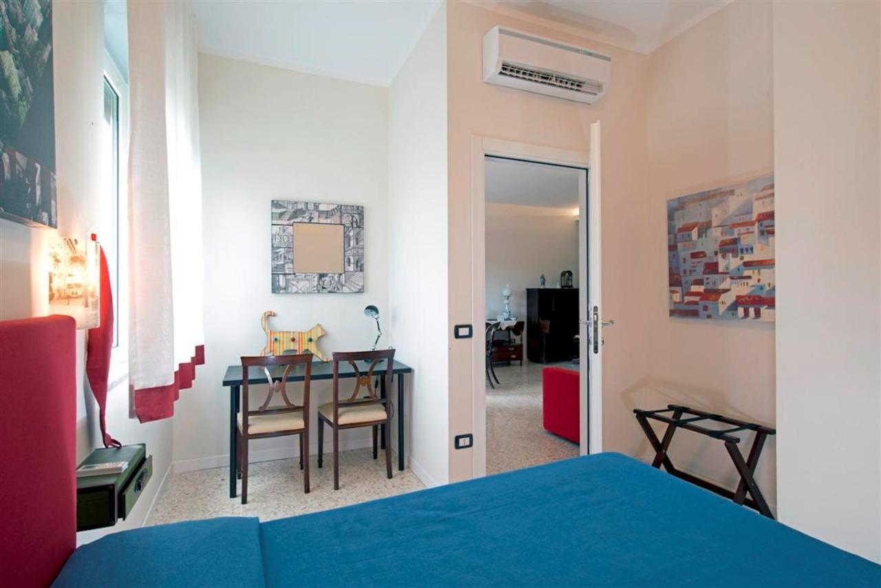 Le Rondini Bed & Breakfast เนเปิลส์ ภายนอก รูปภาพ